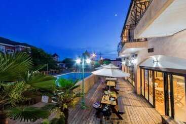 هتل Buan Byeonsanbando Provence Pension
