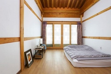 هتل Iksan Geummagwan Pension
