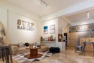هتل Namiaru Surf Studio