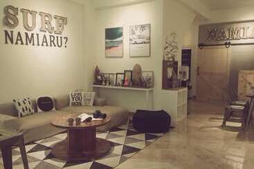 هتل Namiaru Surf Studio
