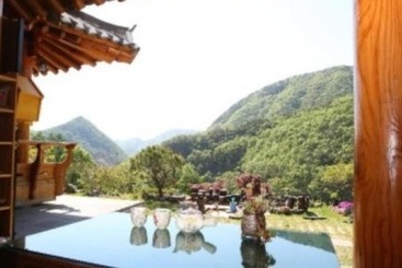 هتل Okcheon Kkotgureumchaeullu Pension