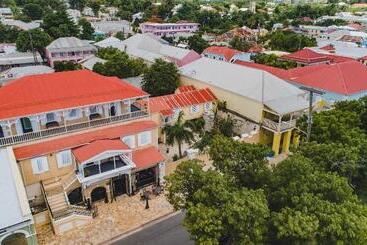 هتل Victoria House