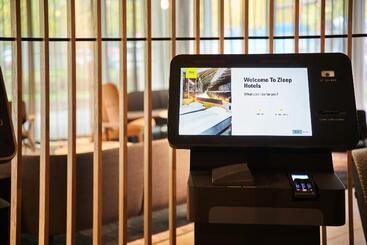 هتل Zleep Madrid Airport