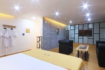 Iksan Kakao Self Check-in Motel