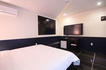 Gimje Q Drive Self Check In Motel