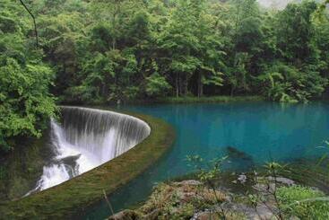 هتل 7 Days Premium Zunyi Renhuai Municipal Government