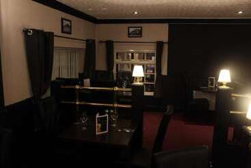 No.2 Hotel And Restaurant