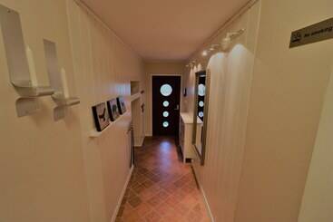 هتل Ribo Apartment Aurora