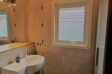 هتل Ribo Apartment Aurora