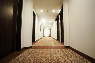 هتل The Atrium