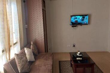 Henry S Newport Deluxe Condotel