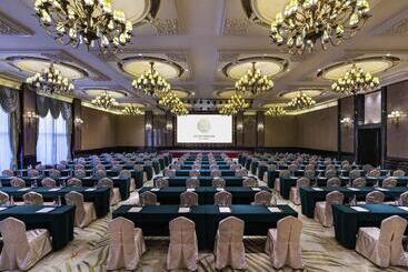 هتل Grand Mercure Huizhou Huiyang