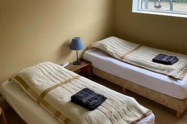 هتل Guesthouse Steinsholt