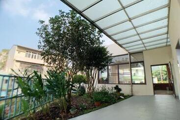 هتل Li Quan Hot Spring Resort