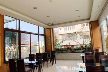 هتل Li Quan Hot Spring Resort