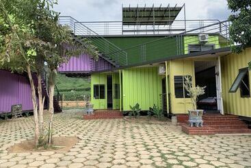هتل Phong Nha Eco Mountain Farmstay