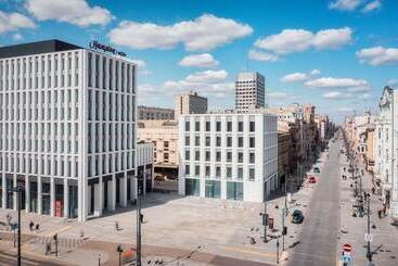 هتل Hampton By Hilton Lodz City Center