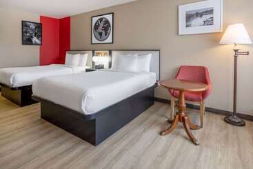 هتل Ramada By Wyndham Rome Verona