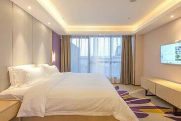Lavande Hotel Chongqing Jiangbei International Airport Center