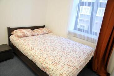 تختخواب و صبحانه Erasmus Rooms Genius