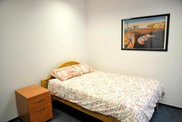 تختخواب و صبحانه Erasmus Rooms Genius