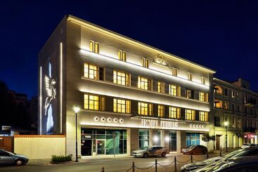 هتل Ferreus Modern Art Deco