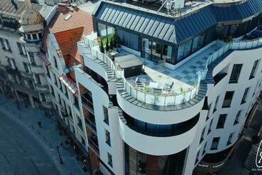 Sky Roof Apartments