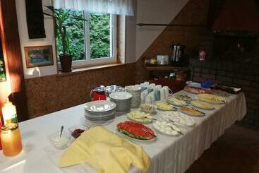 هاستل Zajazd I Restauracja Myśliwskie Zacisze