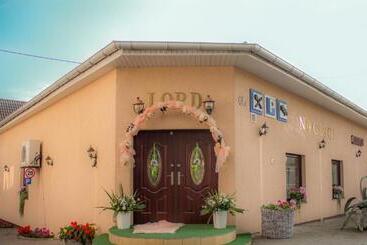 تختخواب و صبحانه Motelik Lord