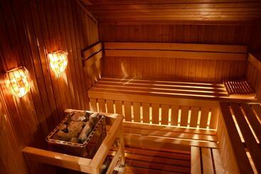 تختخواب و صبحانه Pokoje Krupówki 13   Hotel Sabała