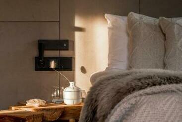 تختخواب و صبحانه Villa T Apartments & Spa