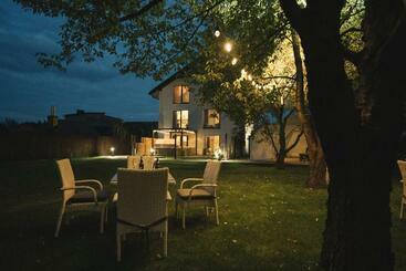 H&g Boutique Apartments