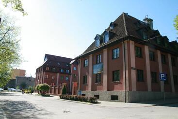 هتل Krystyna