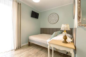 پانسیون Apartementy   Weranda   Z Ogrodem W Centrum