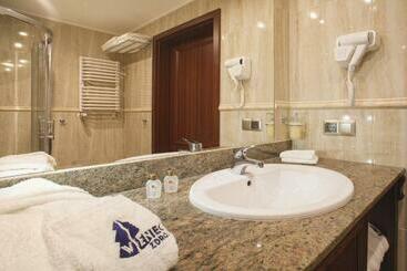 استراحتگاه Jutrzenka Medical Spa