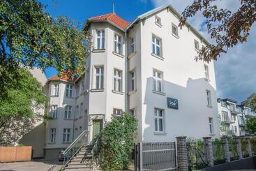 Riviera Residence Apartments