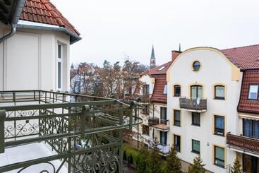 Riviera Residence Apartments