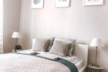 هاستل Bankowa 8 Guest Rooms