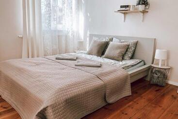 هاستل Bankowa 8 Guest Rooms