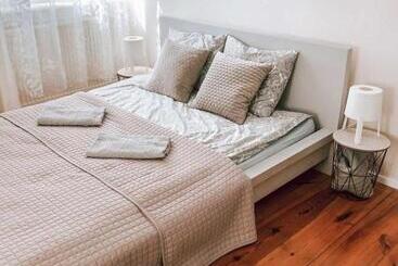 هاستل Bankowa 8 Guest Rooms