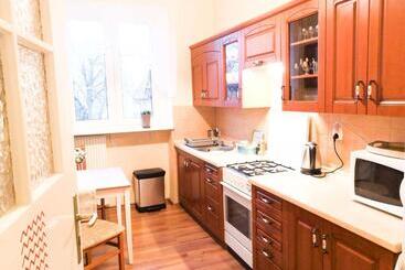 هاستل Bankowa 8 Guest Rooms