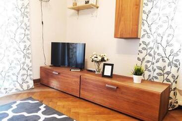 هاستل Bankowa 8 Guest Rooms