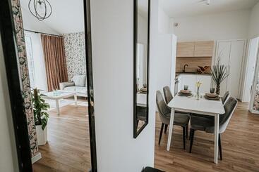 تختخواب و صبحانه The Loft   Garncarska 1