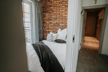 تختخواب و صبحانه The Loft   Garncarska 1