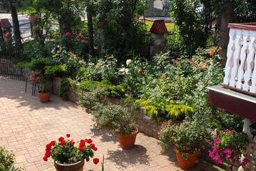 تختخواب و صبحانه Willa Irys