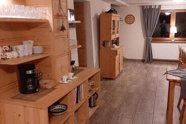 تختخواب و صبحانه Willa Tomida
