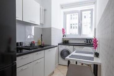 پانسیون Clicktheflat żurawia Street Apart Rooms
