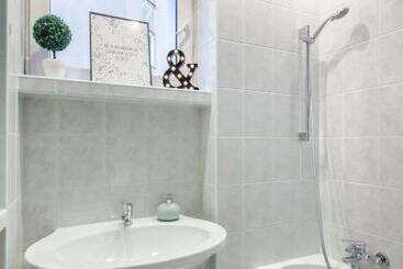 پانسیون Clicktheflat żurawia Street Apart Rooms