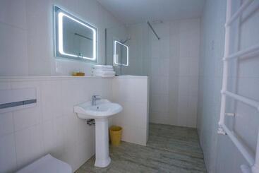 استراحتگاه Dwór I Dworek Leszczowate Wellness & Spa
