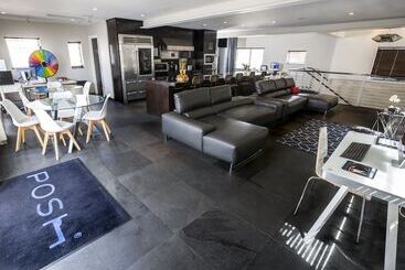 هاستل Posh South Beach